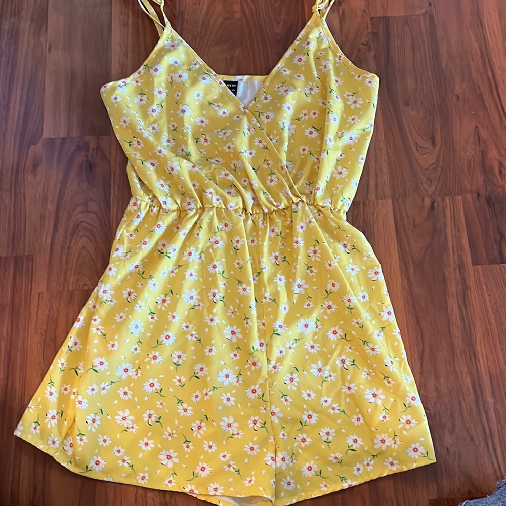 Shein romper size S